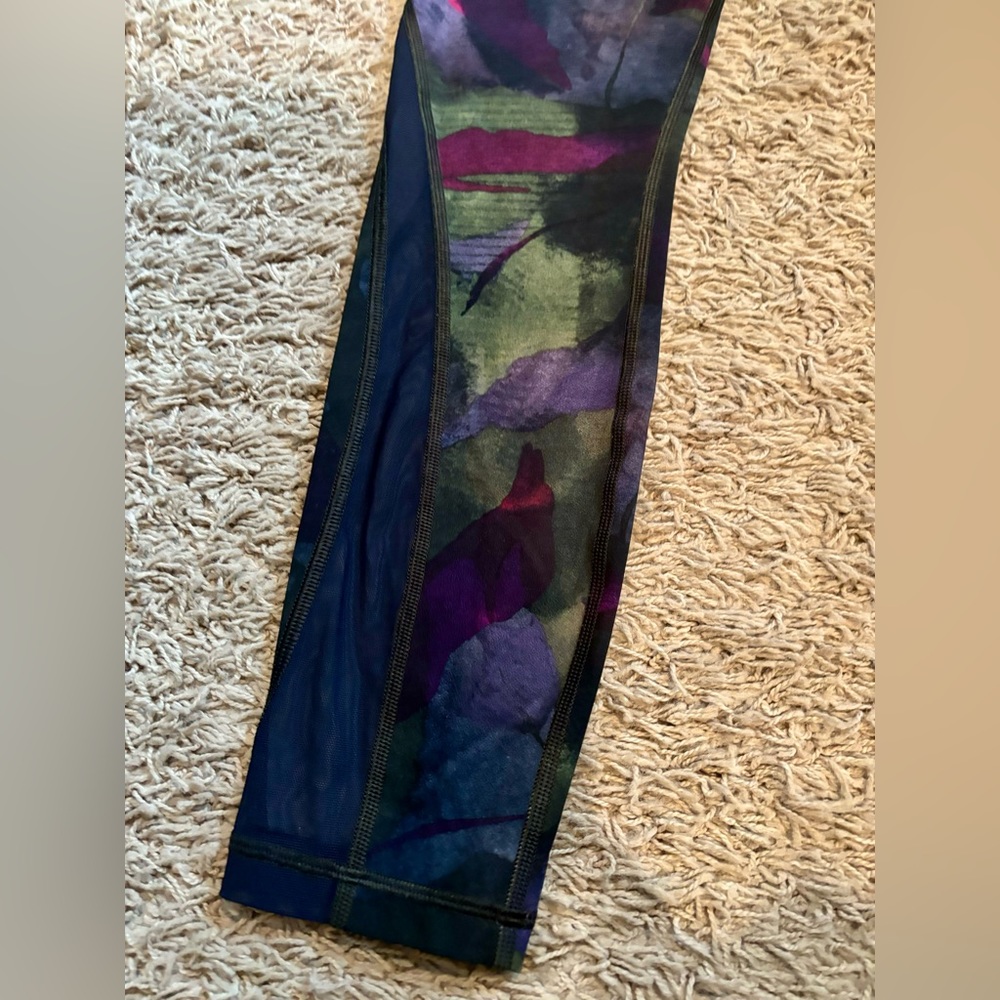 lululemon leggings size 4 - Picture 4 of 4